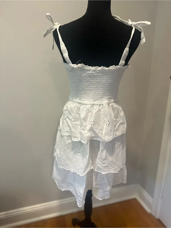 Sincerely Jules white sundress Sz:L smocked bodice tiered eyelet ruffled Dress. - Image 2