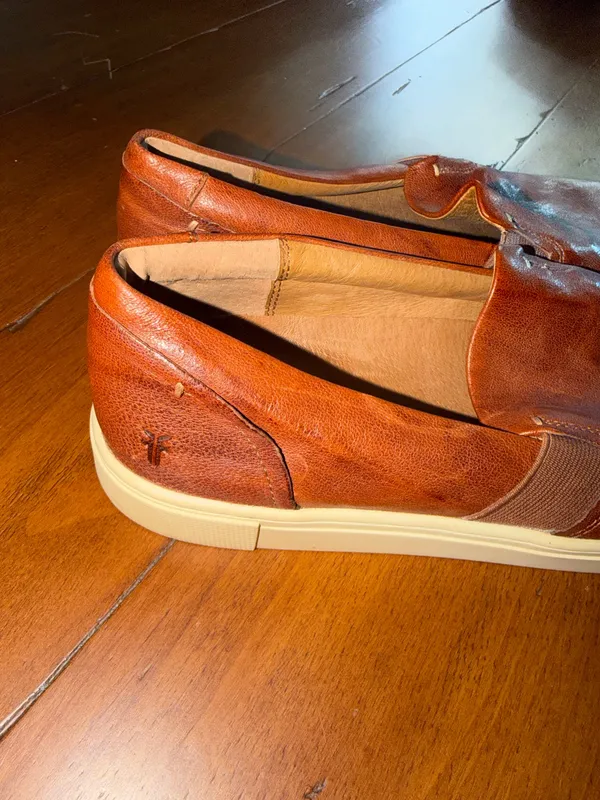 Frye Slip-On Sneakers Leather 9.5 - Image 2