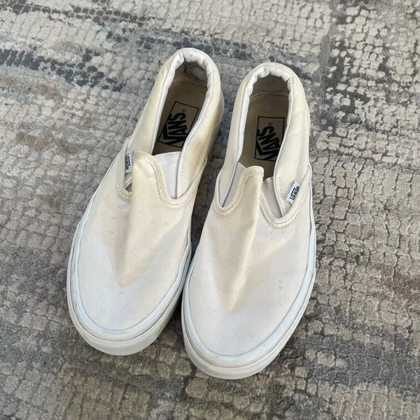 lightly worn vans - Image 2