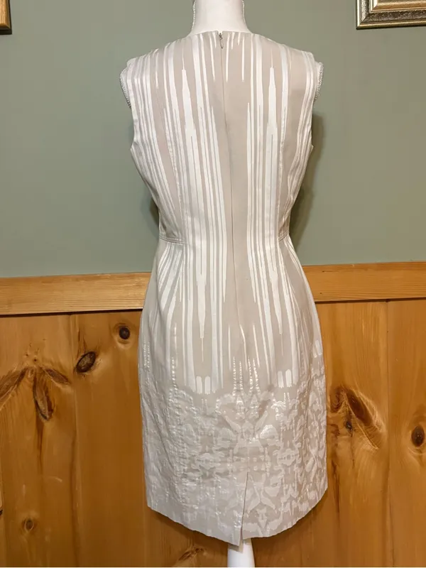 Calvin Klein Sleeveless Beige and White Textured Sheath Dress size 6 - Image 4