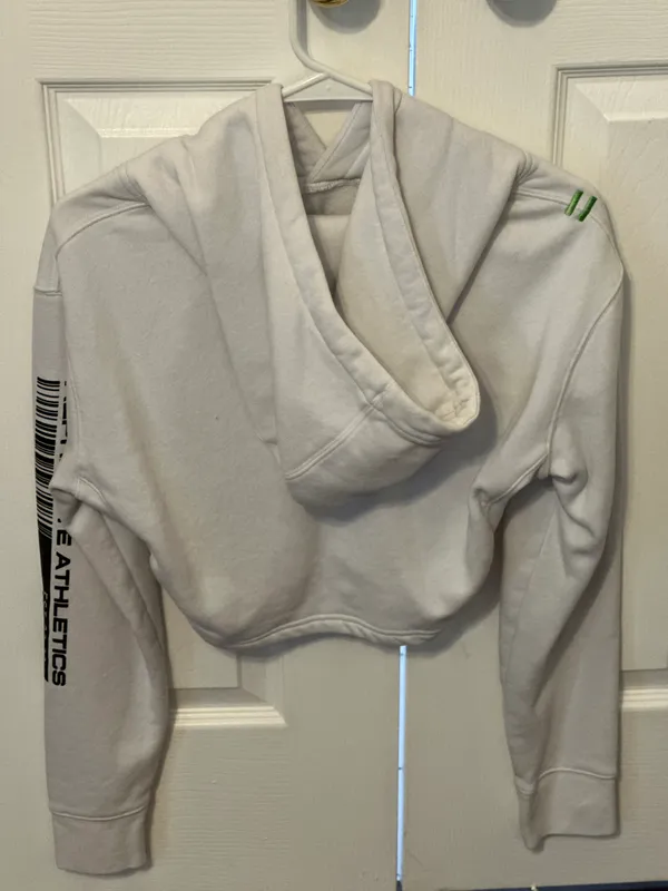 Cropped Hoodie - Image 2