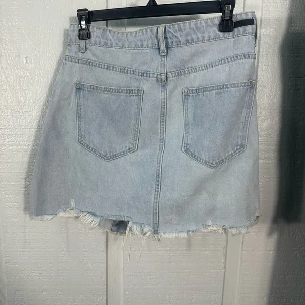 Risen High Waisted Raw Hem Denim Buttondown Skirt Size Medium EUC - Image 6