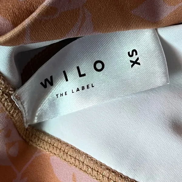 Wilo The Label • Floral Peach Orange Leggings - Image 5
