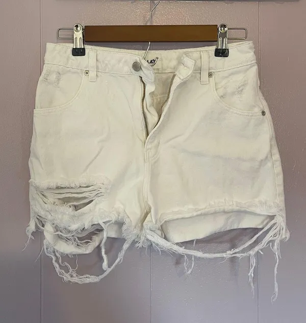 Rollas White Ripped Denim Shorts - Image 4