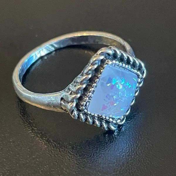 Vintage imitation opal woman silver plated ring size 8.5 - Image 2