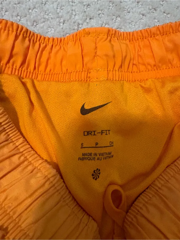 Athletic shorts - Image 2