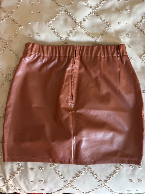 Lulus Corte Brown Vegan Leather Mini Skirt - Size M - Image 5