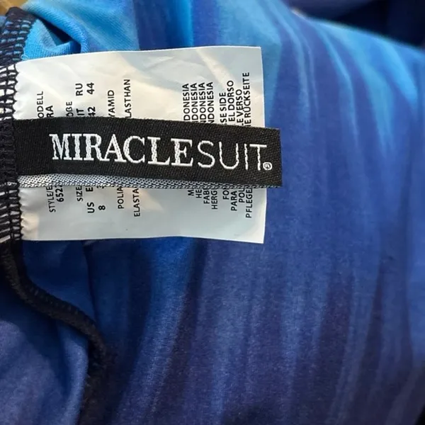 Miraclesuit Size US 8 Belle Trois Marra Tankini Top Gradient Blue Front Twist - Image 3