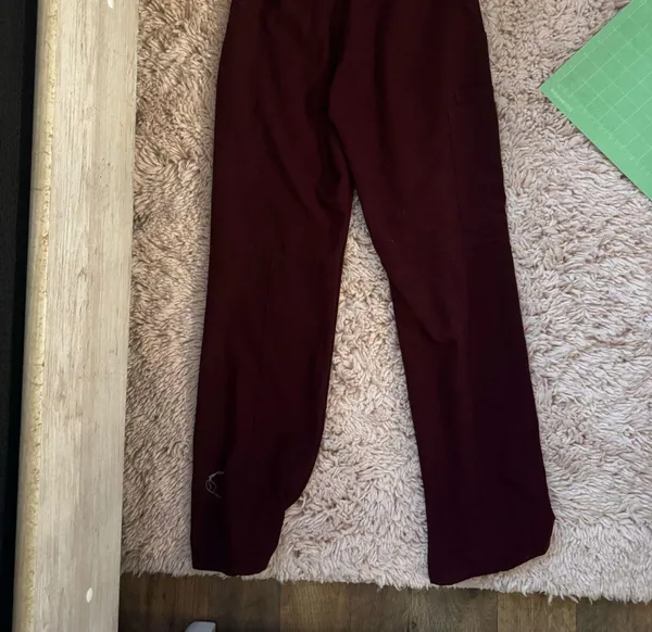 FIGS Scrubs Set - Image 6