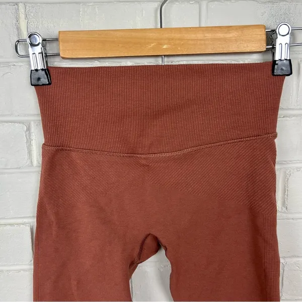 Gymshark High Rise Stretch Biker Shorts Size S - Image 3