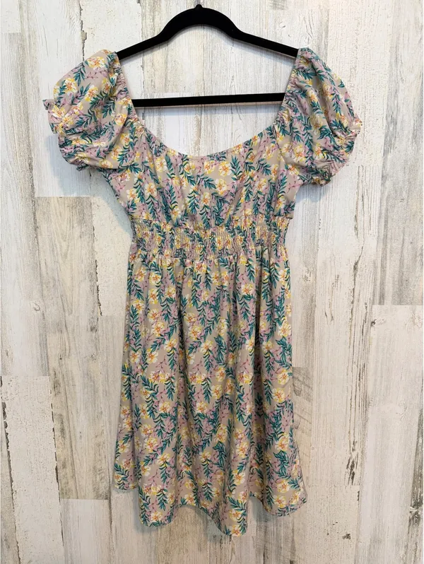 Blush Women's Medium Floral Puff Sleeve Dress - Image 7