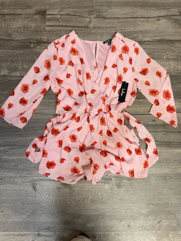 NWT Lulus Pink Red Floral Wrap Tie Waist Romper Size S - Image 3