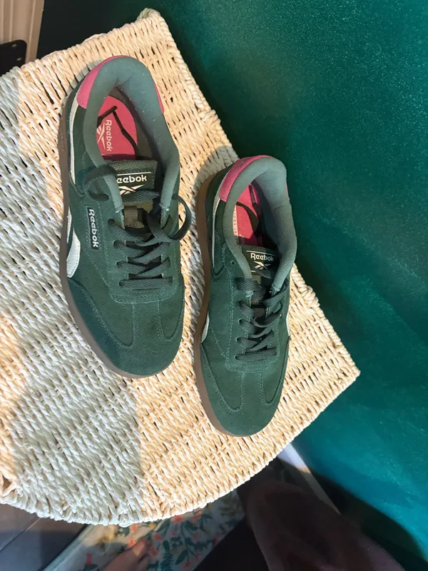 Dark Green Reebok Shoes - Image 2