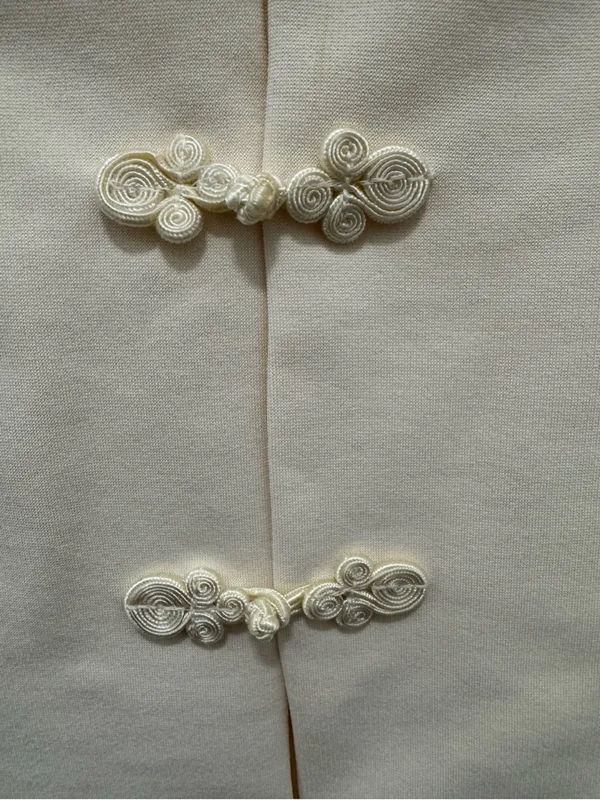 Zara NWT Ivory off white Sleeveless Top, Decorative mandarin Frog Clasp buttons - Image 3