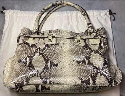 Michael Kors Handbag Leather - Image 2