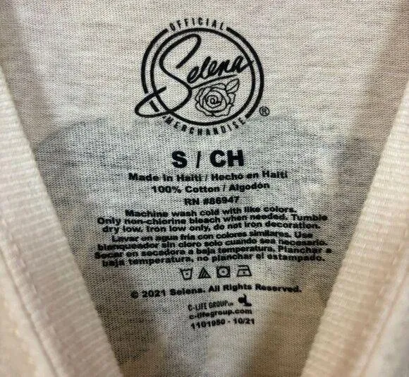 Selena Quintanilla Puffy Print Spell-Out The Queen of Tex-Mex Tee S - Image 4