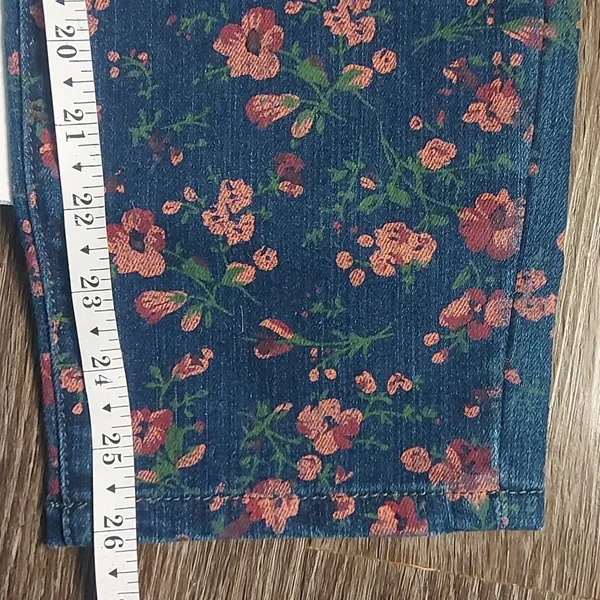 BDG Floral Grazer High Rise Jean 30 NEW Classic Preppy Fairycore Prints Bohemian - Image 9