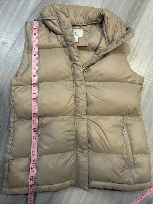 Aspen nwot Vest in Beige for Women - Casual Layering - Image 4