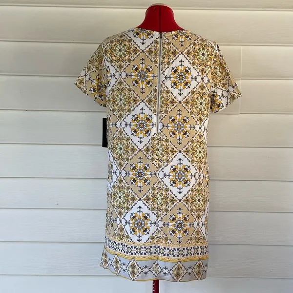 Lulu’s Dandy Lion Medallion Print Shift Dress Sz S - Image 5