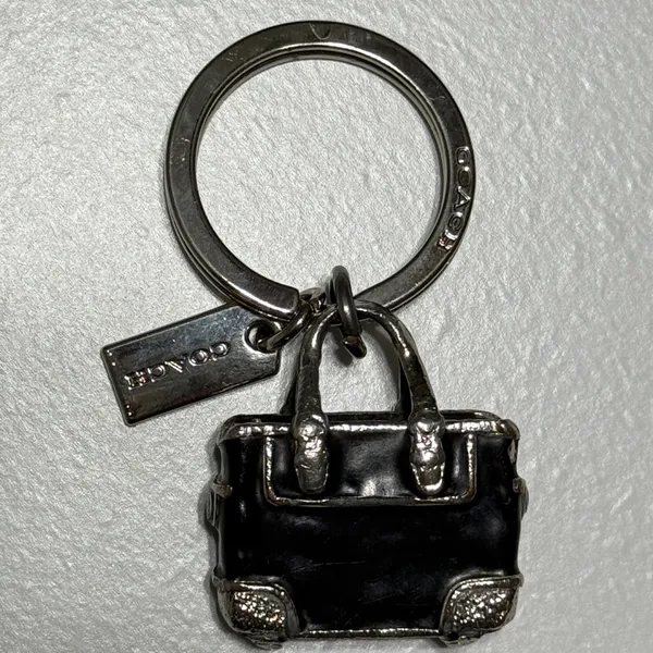Coach Rare Vintage Collectors Find 3D Gallery Black Tote Keychain - Image 8
