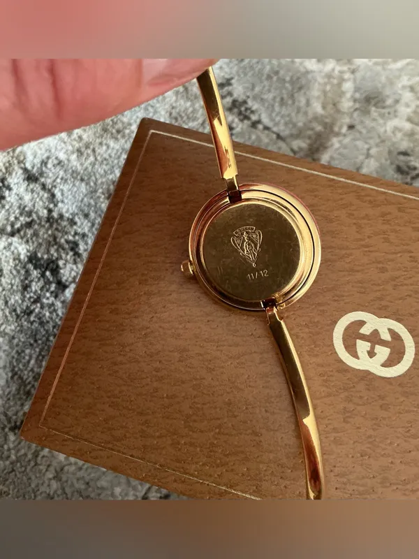 Beautiful Gucci Watch set with Interchangeable Color Bezels🔥🔥🔥 - Image 6
