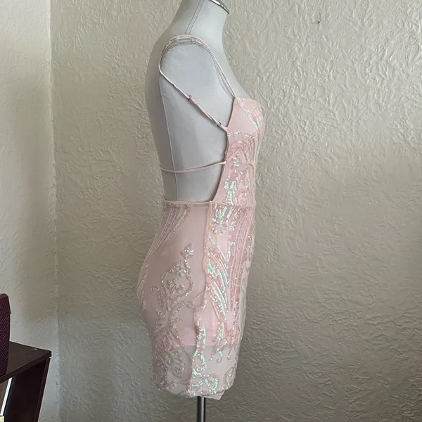 Lucy in the Sky Pale Pink Iridescent Sequin Mini Dress Medium - Image 10