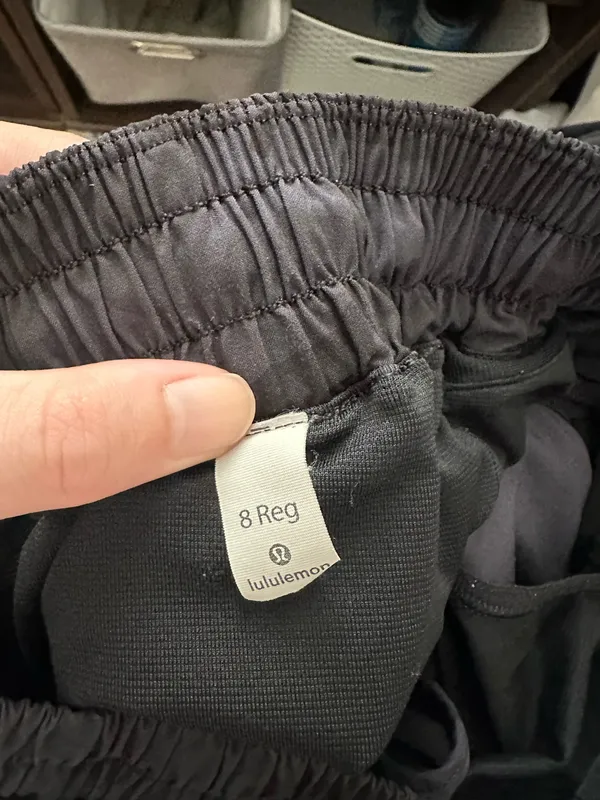 Lululemon Hotty Shorts 2.5"  - Image 3