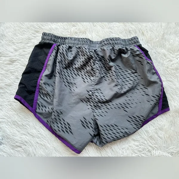women’s under armour athletic shorts - Image 2