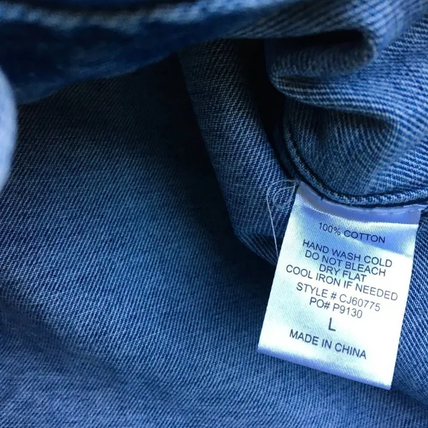 Main Strip Women’s Size Large Blue Button Down Denim Jacket v6x - Image 3