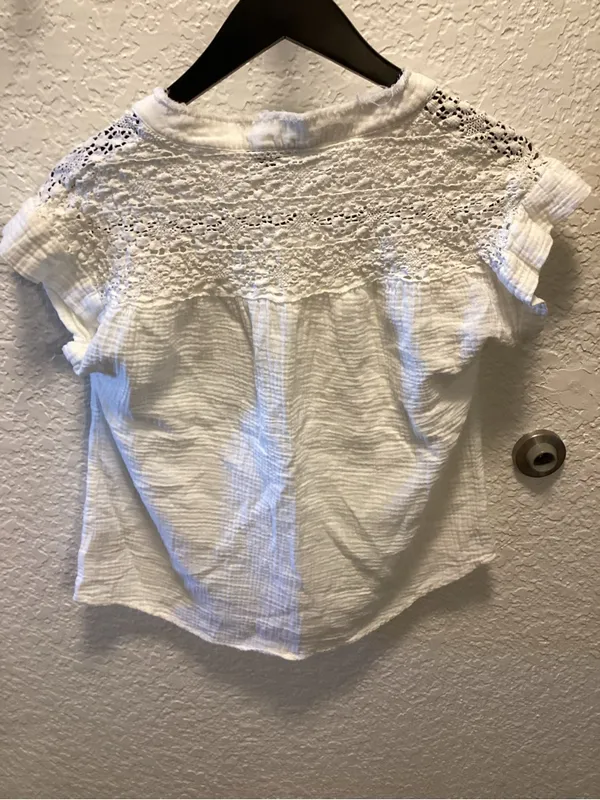 Frye White Crochet-Yoke Button V-Neck Cap Sleeve Top - Image 4