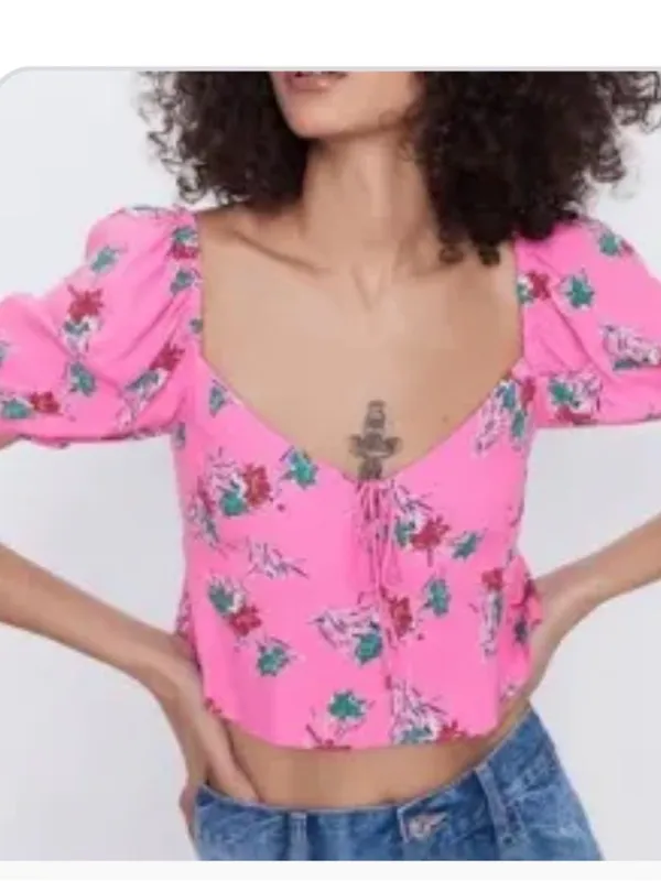Zara pink floral feminine puff sleeve crop top blouse small - Image 4
