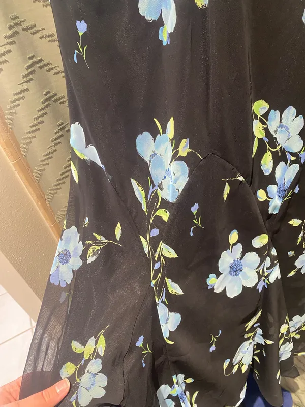 Studio 1940 Black Flowy Floral Dress - Image 4