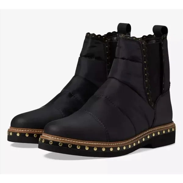 NWOT Free People Atlas Puffer Rivet Chelsea Boots in Black & Gold Sz. US 8 - Image 2