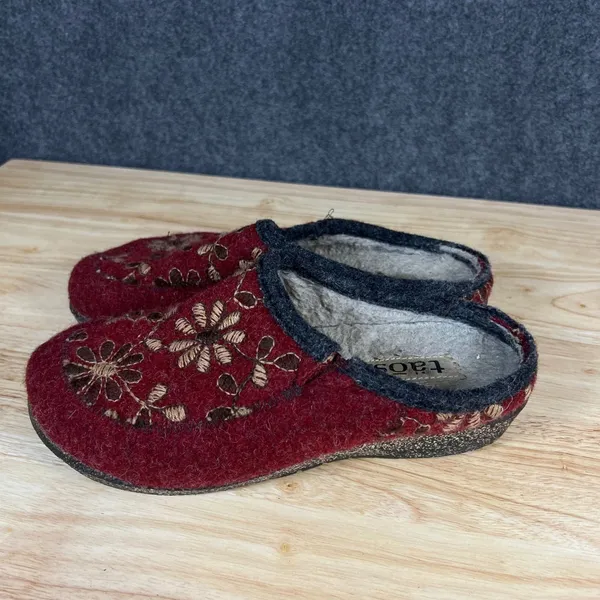 Taos Women Red Wool Floral Embroidered Clogs Mules Size EU 38 Made in Spain - Image 2