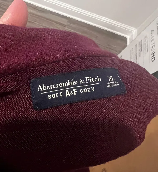 Abercrombie Sweater - Image 3