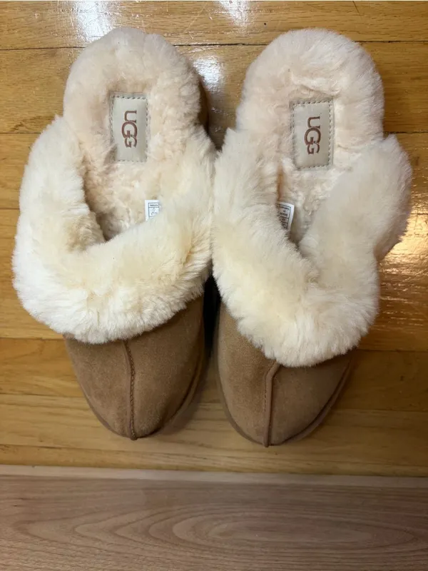 UGG Disquette Slippers - Size 10 - Image 6