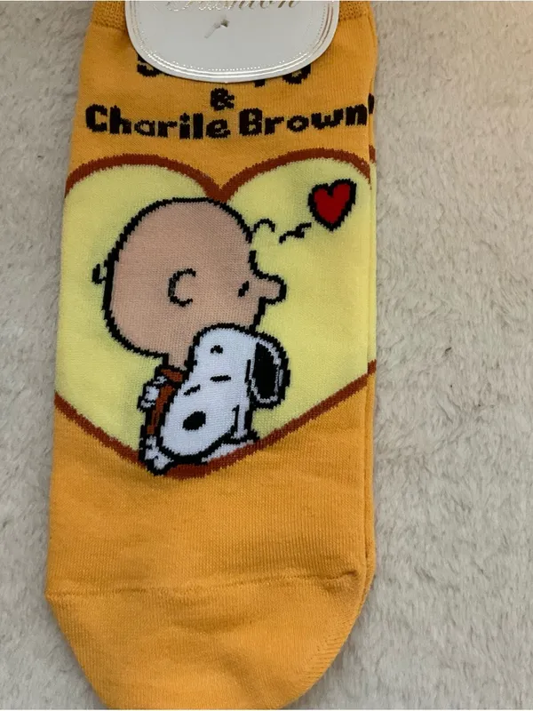 Charlie Brown & Snoopy Yellow Novelty Ankle Socks - Image 2