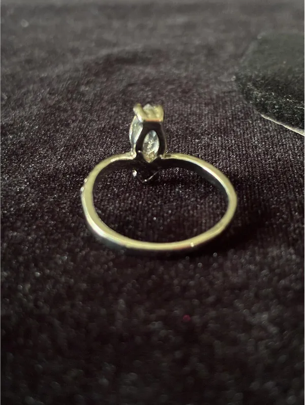 Marquise Clear Stone Ring with Textured Chevron Milgrain Band - Silvertone Sz 8 - Image 6