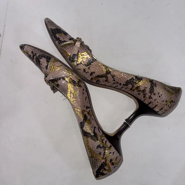 Michael‎ Kors Heels Snake Skin Leather 2" Kitten Heels MK Logo Chain Women's 8M - Image 9