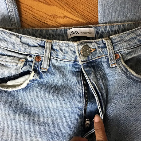 Zara Classic Blue Denim Jeans - Image 4