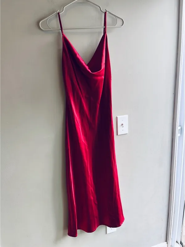Velvi Red Burgundy Satin Slip Dress Size 4 Sorority College Sexy Fall Holiday - Image 2