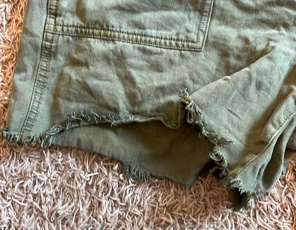 Aerie Adventure Short Army Green Women’s Size Large - Image 2