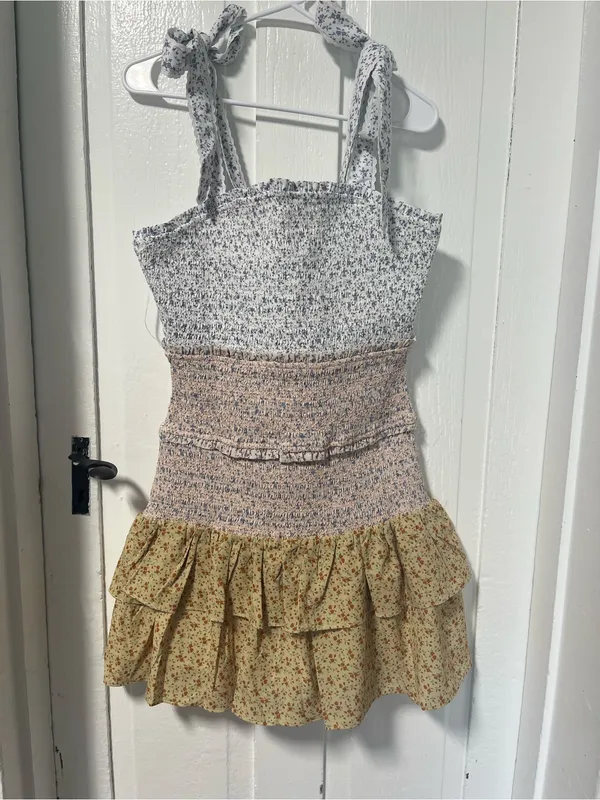 NWT Anthropologie Free the Roses Sleeveless smocked Floral mini dress Med - Image 4