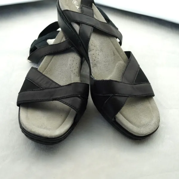 Ariat Black Leather Comfort Sandals Size 8B‎ - Image 2