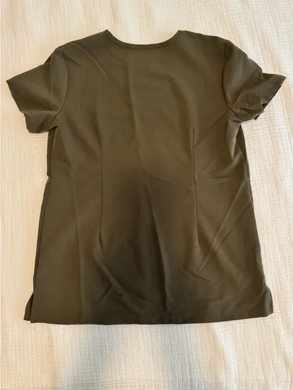 FIGS Scrub Top - Image 3