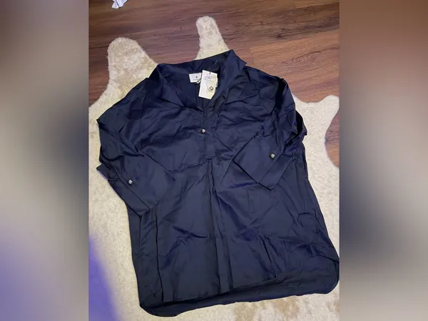 Nwt Navy Willow Blouse Tuckernuck 170$ fall classy preppy casual - Image 6