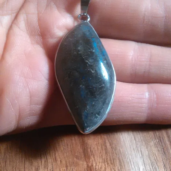 Malagasy Labradorite Stainless Steel Pendant Necklace - Image 12