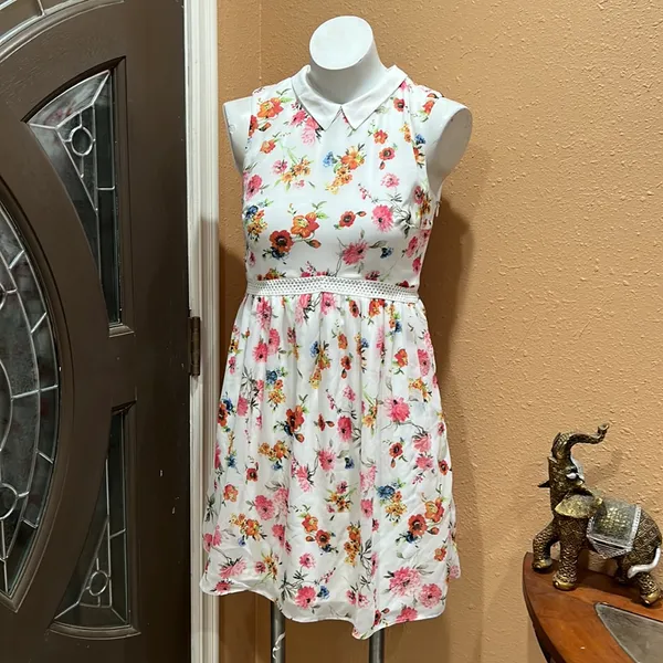 Zara white floral collared sleeveless dress - Image 2