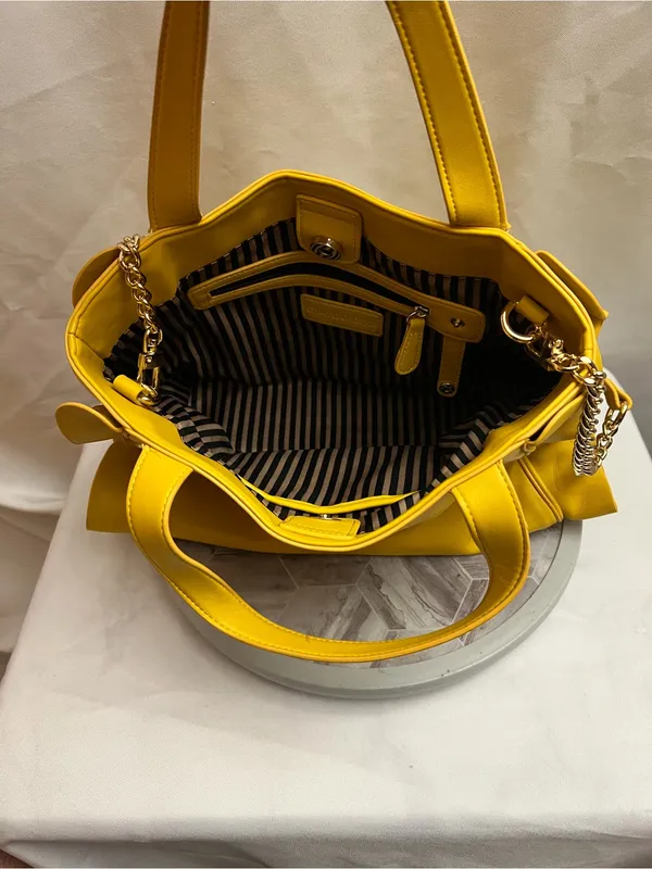Gianni Bini Yellow Ruffle Tote Shoulder Bag Gold Chain Detail - Image 3
