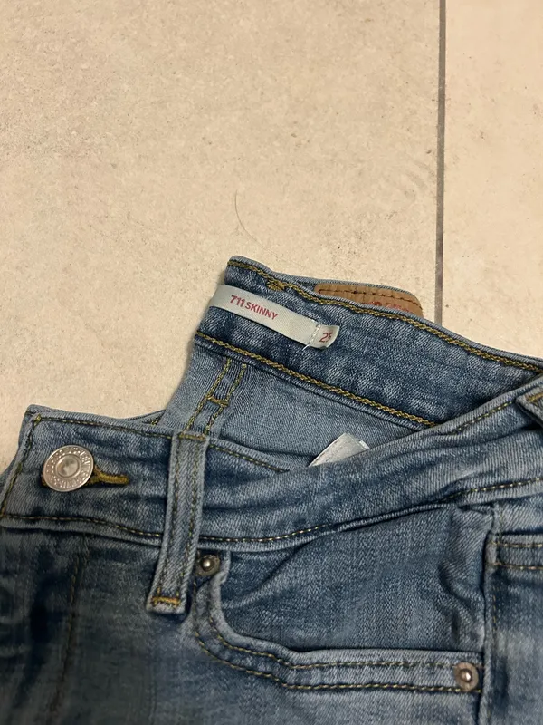 Levi’s Skinny Jeans High-Rise Women’s - Image 2